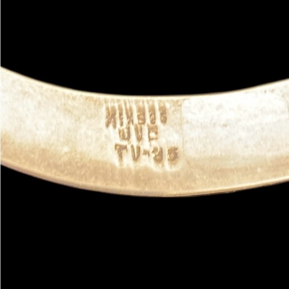 Chic Hammered Silver Necklace - image 3